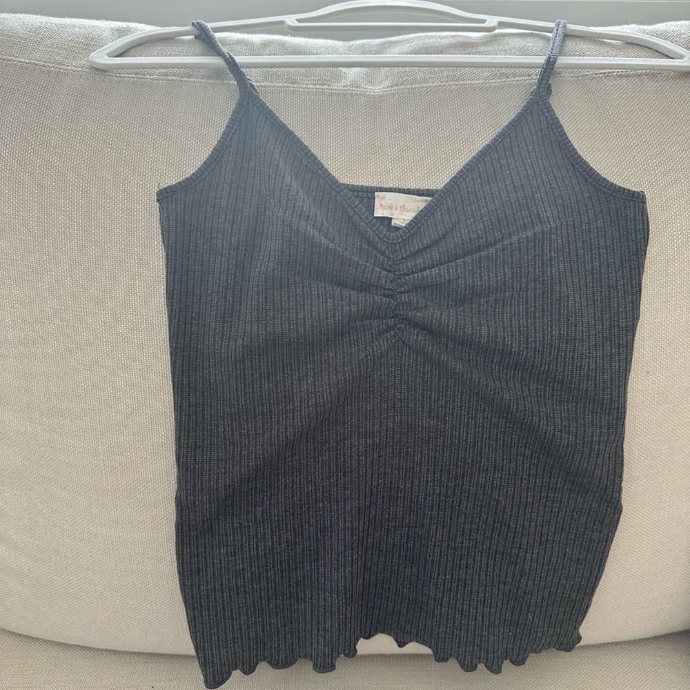 Women’s trendy crop tank top